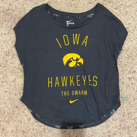 Nike Tops - Women’s Nike Iowa Hawkeye Top